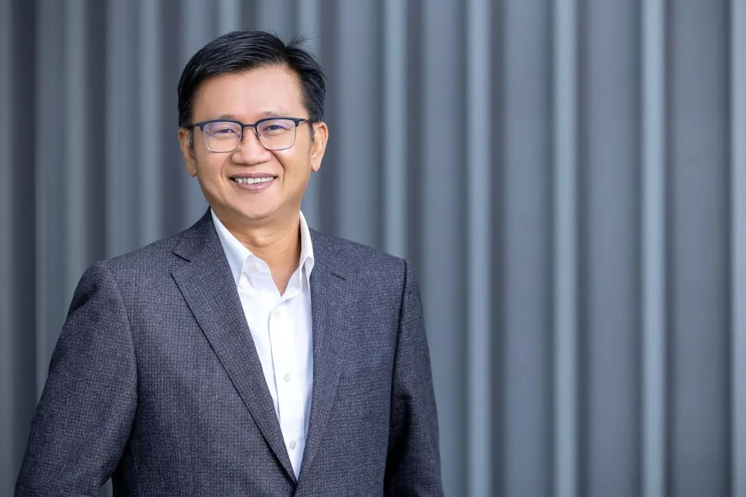 游人杰.jpg