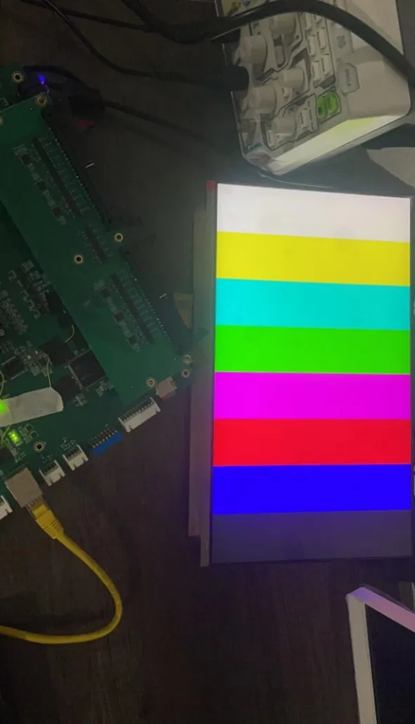 1758094067124167.png 图10 屏幕点亮效果示意图.png