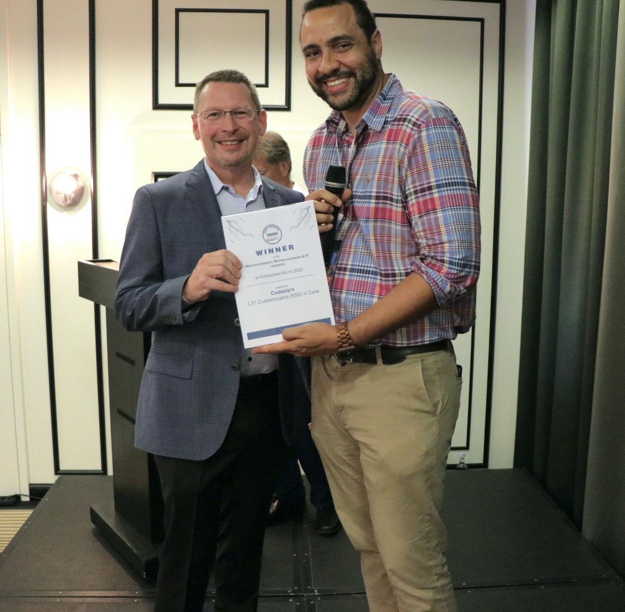 1656040482878969.jpg 2.jpg