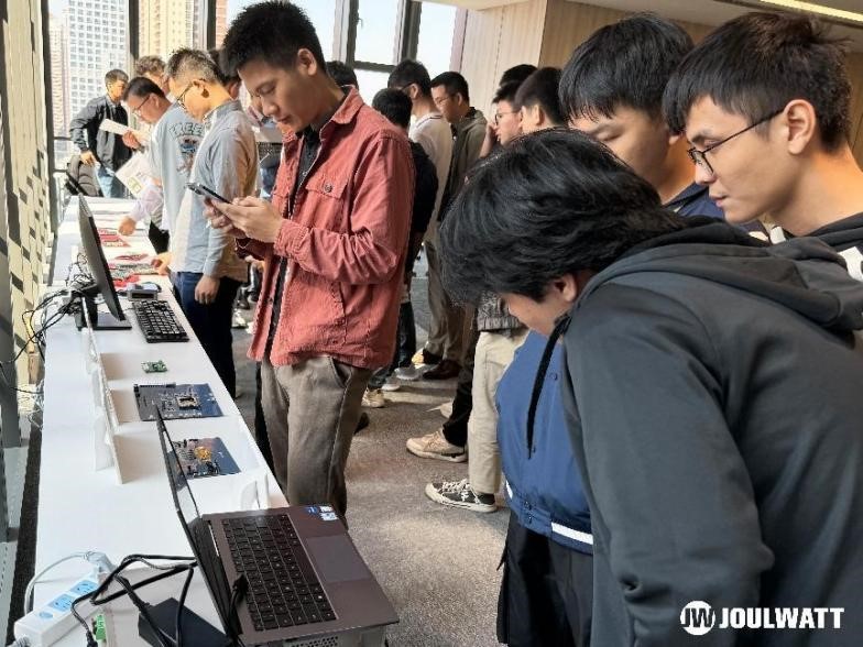 1701076408673032.jpg 7.jpg